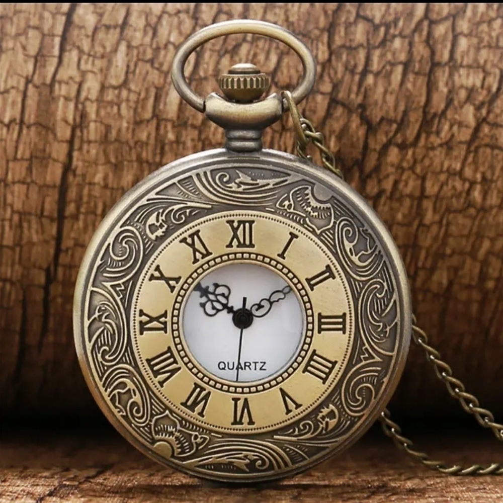 New vintage looking pocket watch necklace